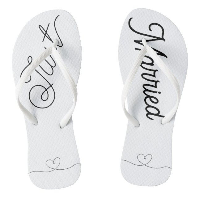 Niedlich Just Married Heart Black Script Flip Flops (Fußbett)