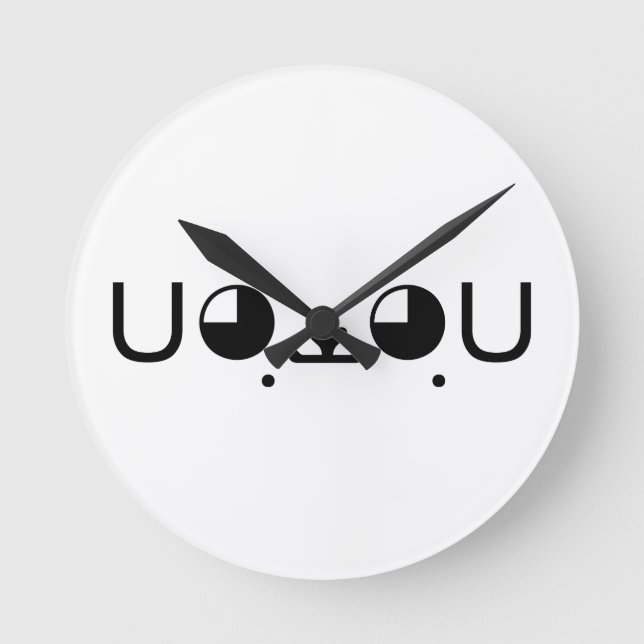 Niedlich Kawaii Welppy Dog Japanisch Kaomoji Emoti Runde Wanduhr (Vorderseite)