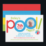 Niedlich Kids Pool Party Geburtstagsparty Foto Einladung<br><div class="desc">Dieses Geburtstagsgeschenk des Pools ist in kräftigen Primärfarben Rot, Blau und Grün gehalten, mit einem Foto mit Wellengang und einem Beachball. Klicken Sie auf die Schaltfläche Anpassen für mehr Flexibilität beim Anpassen des Textes! Variationen dieses Designs sowie der Koordinationsprodukte sind in unserem Shop, zazzle.com/doodlelulu*, erhältlich. Kontaktieren Sie uns, wenn Sie...</div>