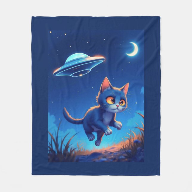 Niedlich Kitten Chased durch ein UFO Fleecedecke (Vorderseite)