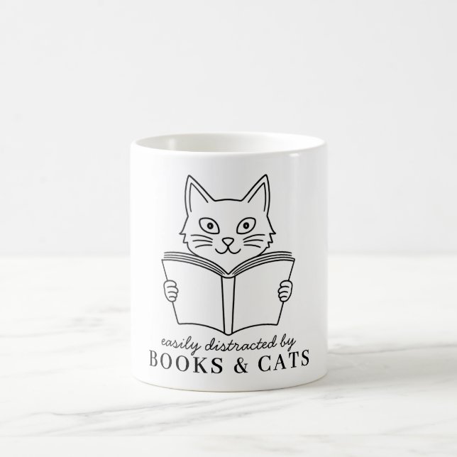 Niedlich, leicht ablenkbar durch Bücher und Katzen Kaffeetasse (Mittel)