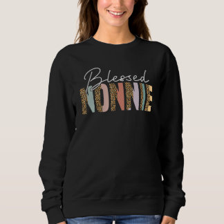 Niedlich Leopard Print, gesegnet mit Nonnie Sweatshirt