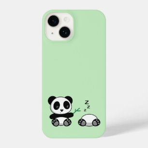Niedlich Little Pandas auf Green iPhone 14 Hülle
