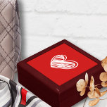 Niedlich Moderne Herzen Weiße und Rote Elegante Fr Erinnerungskiste<br><div class="desc">Ein schlichter,  aber wunderschöner Schmuckkasten am Valentinstag. Wenn Ihnen dieses Design auf anderen Gegenständen gefällt,  schicken Sie uns bitte eine E-Mail. Wir werden sie für Sie auflisten. Machen Sie Karo in unseren anderen Themenläden.</div>