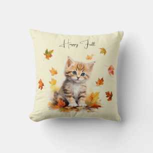 Niedlich Orange Tabby Kitten in Herbstlauben Kissen