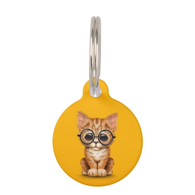 Niedlich Orange Tabby Kitten mit Augengläser gelb Tiermarke (Vorderseite)