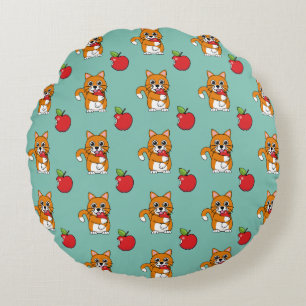 Niedlich Orange White Cat Eating Red Apple Cartoon Rundes Kissen