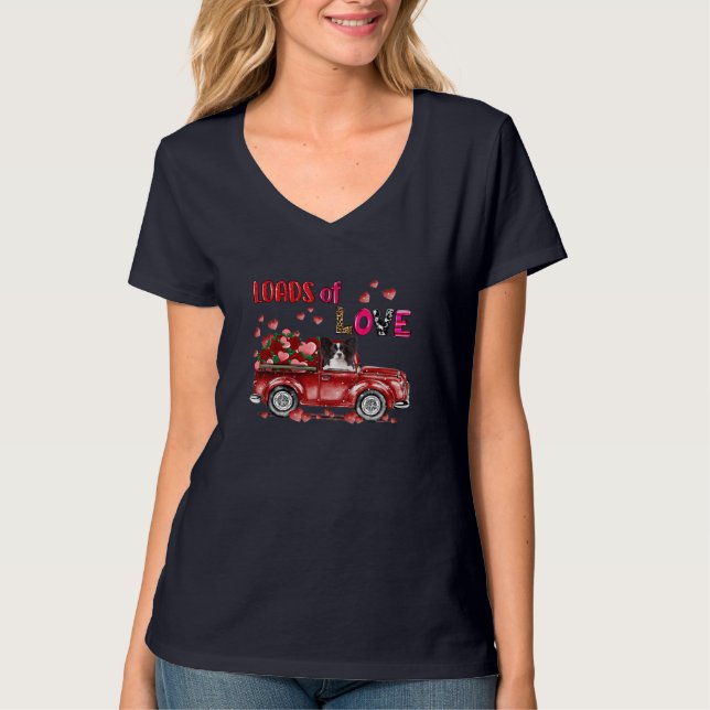 Niedlich Papillon Dog Driving Red Truck Happy Vale T-Shirt (Vorderseite)
