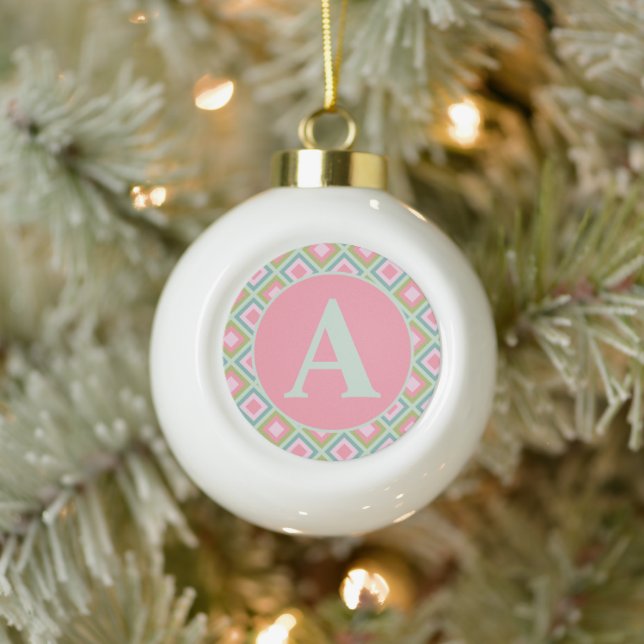 Niedlich Pastell Pink Blue Green Monogram Christma Keramik Kugel-Ornament (Baum)