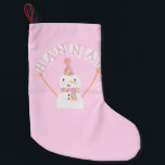 Niedlich Pink Christmas Snowman Kids Custom Kleiner Weihnachtsstrumpf<br><div class="desc">In diesem Strumpf befindet sich ein bezaubernder Schneemann in Rosa und Orange. Ideal für die kleinen Gäste für den Urlaub. Ein Name kann dem Banner hinzugefügt werden.</div>