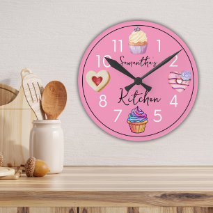Niedlich Pink Küche Wasserfarbe Kuchen Personalisi Runde Wanduhr