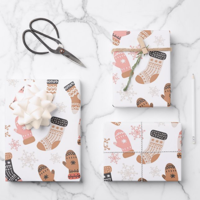 Niedlich Pink Weihnachten Strümpfe Socken Schneefl Geschenkpapier Set (Vorderseite)