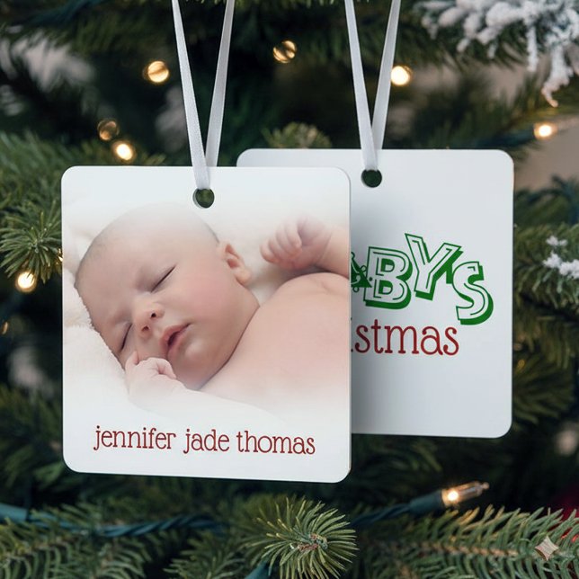 Niedlich Playful Baby's Foto Erster Weihnachtsbaum Ornament Aus Metall (Baby's First Christmas Ornament Cover Photo)