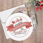 Niedlich Reindeer Ein Foto Weihnachten Einladung<br><div class="desc">Dieses Design besticht durch einen Weihnachtsspass,  eine Fotokarte mit moderner Typografie,  einen rustikalen Retro-Vintagen Stil,  ein einfaches Drehbuch mit Santa und Rentier,  das Design der Schlittenfahrten im Nordpol,  perfekt für jedes Foto,  mit einem niedlichen Urlaubssymbol und einem minimalistischen Stil.</div>