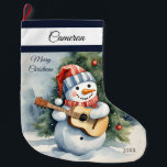 Niedlich Snowman Guitar Personalisiert Großer Weihnachtsstrumpf<br><div class="desc">Mit unserem Niedlichen Snowman Guitar Grosses Weihnachtsfest im Strumpf erleben Sie Ihren Urlaub auf der Zuhause! Ideal für Geschenke und Goodies, ist es eine angenehme Ergänzung zu Ihren Festlichkeiten. Personalisieren Sie sich mit diesem besonderen Namen und Jahr für einen wunderbaren Sake! Exklusive Designs, die speziell für Sie aus My Baby...</div>