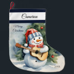Niedlich Snowman Guitar Personalisiert Großer Weihnachtsstrumpf<br><div class="desc">Mit unserem Niedlichen Snowman Guitar Grosses Weihnachtsfest im Strumpf erleben Sie Ihren Urlaub auf der Zuhause! Ideal für Geschenke und Goodies, ist es eine angenehme Ergänzung zu Ihren Festlichkeiten. Personalisieren Sie sich mit diesem besonderen Namen und Jahr für einen wunderbaren Sake! Exklusive Designs, die speziell für Sie aus My Baby...</div>