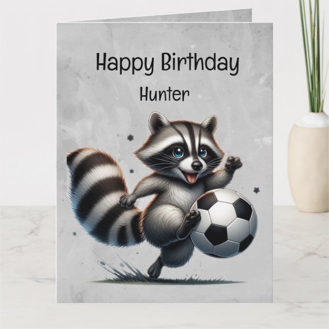 Niedlich Soccer Player Raccoon Custom Geburtstag Karte (Vorderseite)