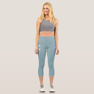 Niedlich taubenblau mit Monogramm Capri Leggings