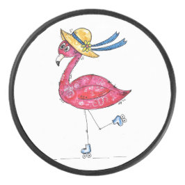 Niedlich und Whimsical Pink Flamingo auf Skaten Eishockey Puck