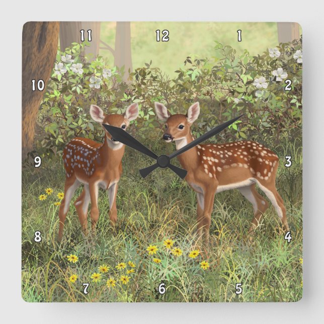 Niedlich Whitetail Deer Twin Fawns Quadratische Wanduhr (Vorderseite)