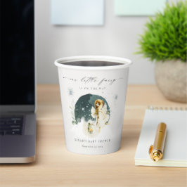 Niedlich zauberhafte Märchendusche auf dem Weg Pappbecher