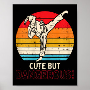 Niedliche, aber gefährliche Girl Ponytail Kick Kar Poster