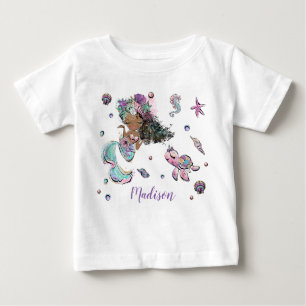 Niedliche Afrikanische Meerjungfrau unter der Meer Baby T-shirt