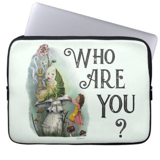 Niedliche Alice im Wunderland und Raupe Art Laptopschutzhülle