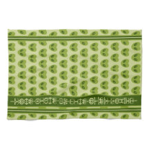 Niedliche Alien mit grünen Herz in Glyphen