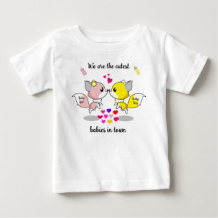 Niedliche Babyfüchse Küssen mit bunten Rückdrucken Baby T-shirt