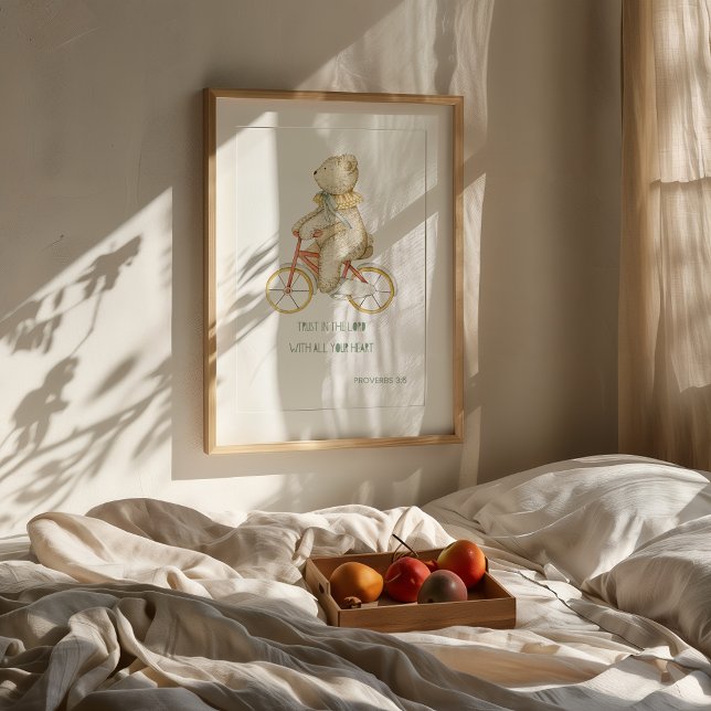 Niedliche Bärenbibel Wand an Wand Printwerbung Poster (Whimsical bear on a bicycle with Bible verse Proverbs 3:5: "Trust in the Lord with all your heart.")