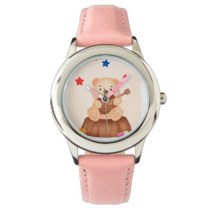 niedliche Bärenmädchen extravagant beobachten Armbanduhr