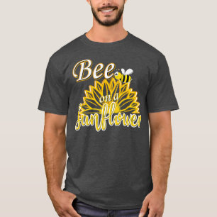 Niedliche Biene auf einer Sonnenblume 1 T-Shirt