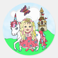 Niedliche blonde-haarige Prinzessin und Schloss Un