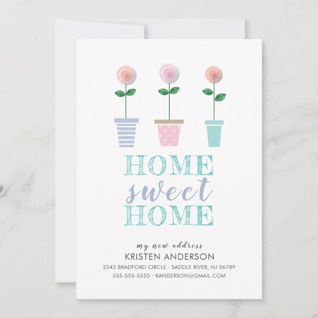 Niedliche Blume zeigt neue Ankündigung zur Adresse (Vorderseite)