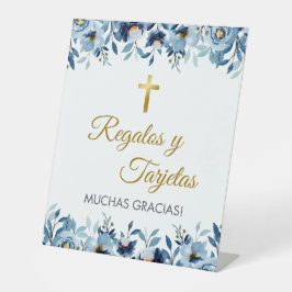 Niedliche Blüten in der ersten Kommune Spaniens Sockelschild