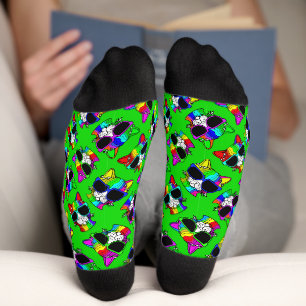 NIEDLICHE, bunt Coole Regenbogenkatzen auf Grün Socken