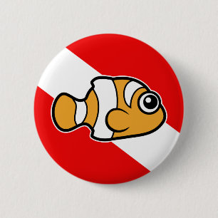 Niedliche Cartoon Clownfish Tauchen-Flagge Button
