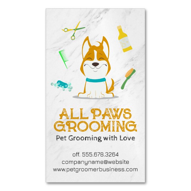 Niedliche Cartoon Dog and Grooming Tools Magnetische Visitenkarte (Vorderseite Vertikal)
