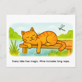 Niedliche Cartoon-Katze ruht auf Holzdock Postkarte