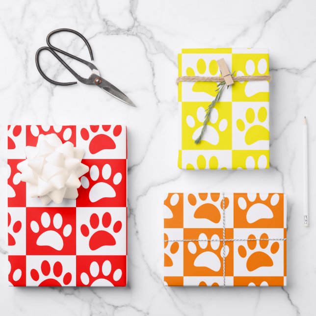 Niedliche Cartoon-Paw-Drucke Checkerboard-Bright-F Geschenkpapier Set (Vorderseite)