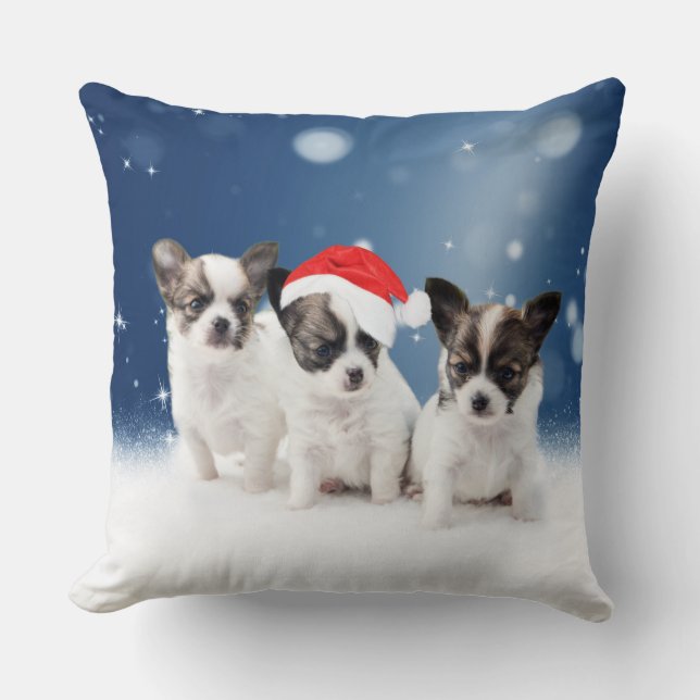 Niedliche Chihuahua Welpen mit Weihnachtsmannmütze Kissen (Vorderseite)