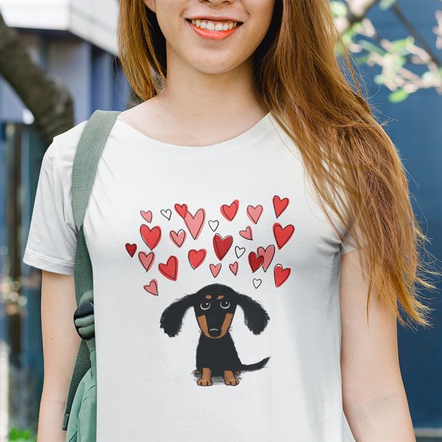 Niedliche Dackel Welpen Hund mit Valentinherzen T-Shirt (Von Creator hochgeladen)