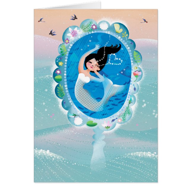 Niedliche Darstellung des Meerjungtags am Strand (Vorne)