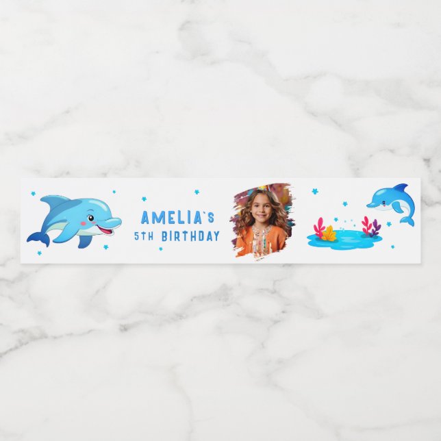 Niedliche Delphintiere Foto Geburtstagsparty Wasserflaschenetikett (Einzelnes Label)