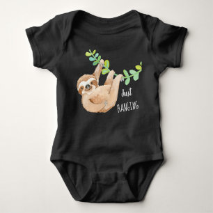 Niedliche drei Toed Sloth-kundenspezifischer Baby Strampler
