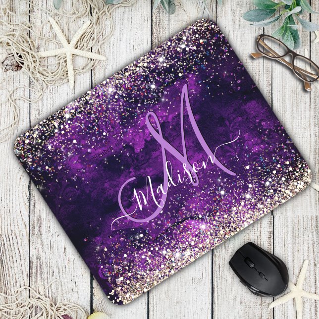Niedliche dunkle lila Imitat Glitzer Monogramm Mousepad (Von Creator hochgeladen)