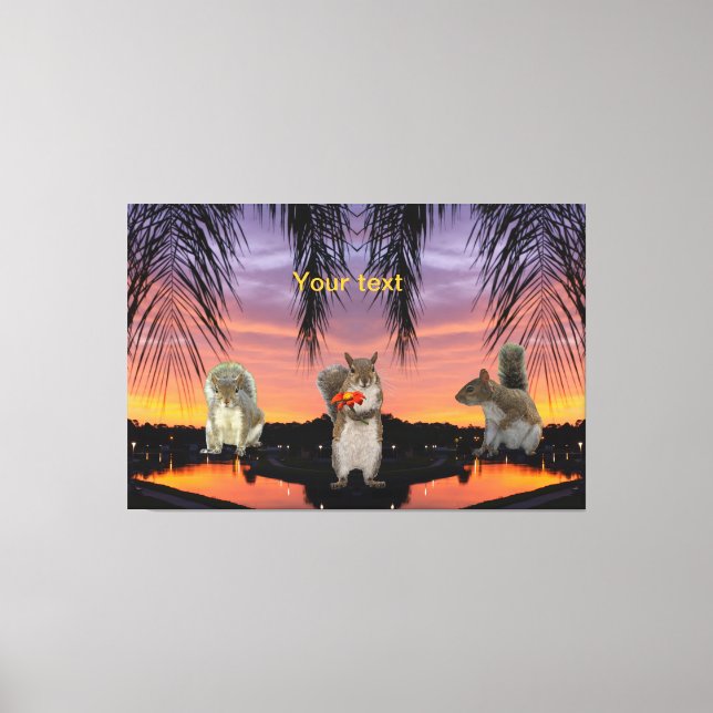 Niedliche Eichhörnchen bei tropischem Sonnenunterg Leinwanddruck (Vorderseite)