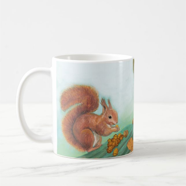 Niedliche Eichhörnchen essen HazelnusIllustration Kaffeetasse (Links)