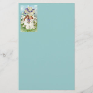 Niedliche Engel mit Kreuz und Blumen Briefpapier